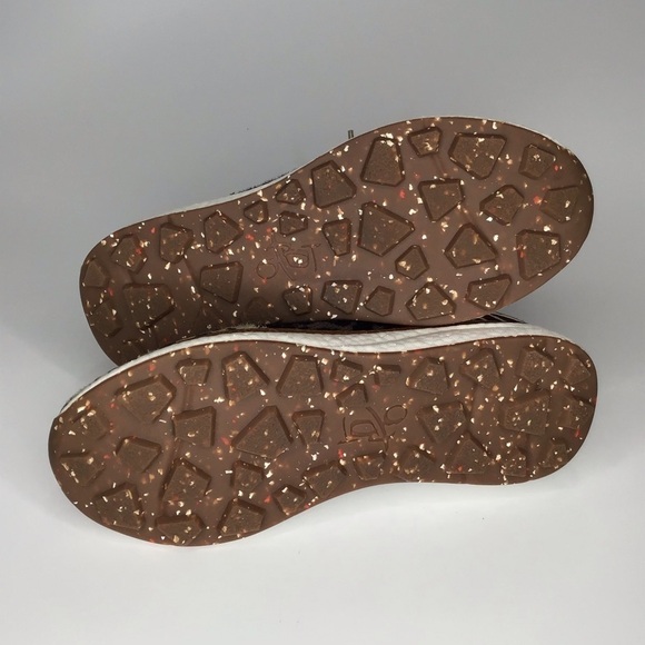 OTBT Hybird in Animal Print High Top Sneakers Size 9. - Picture 9 of 10